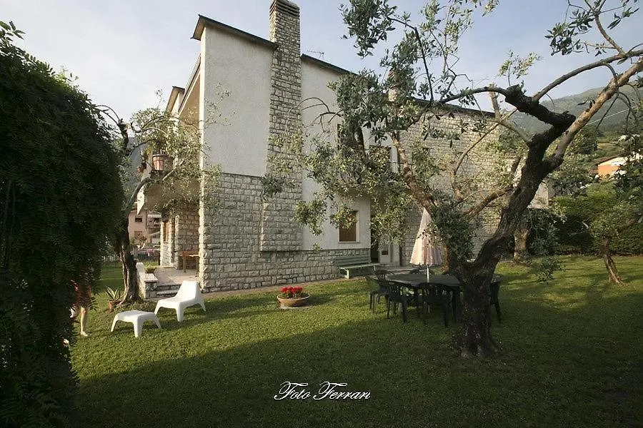 Casa Vacanze Gli Ulivi Del Lago Villa Sale Marasino Semesterbostad